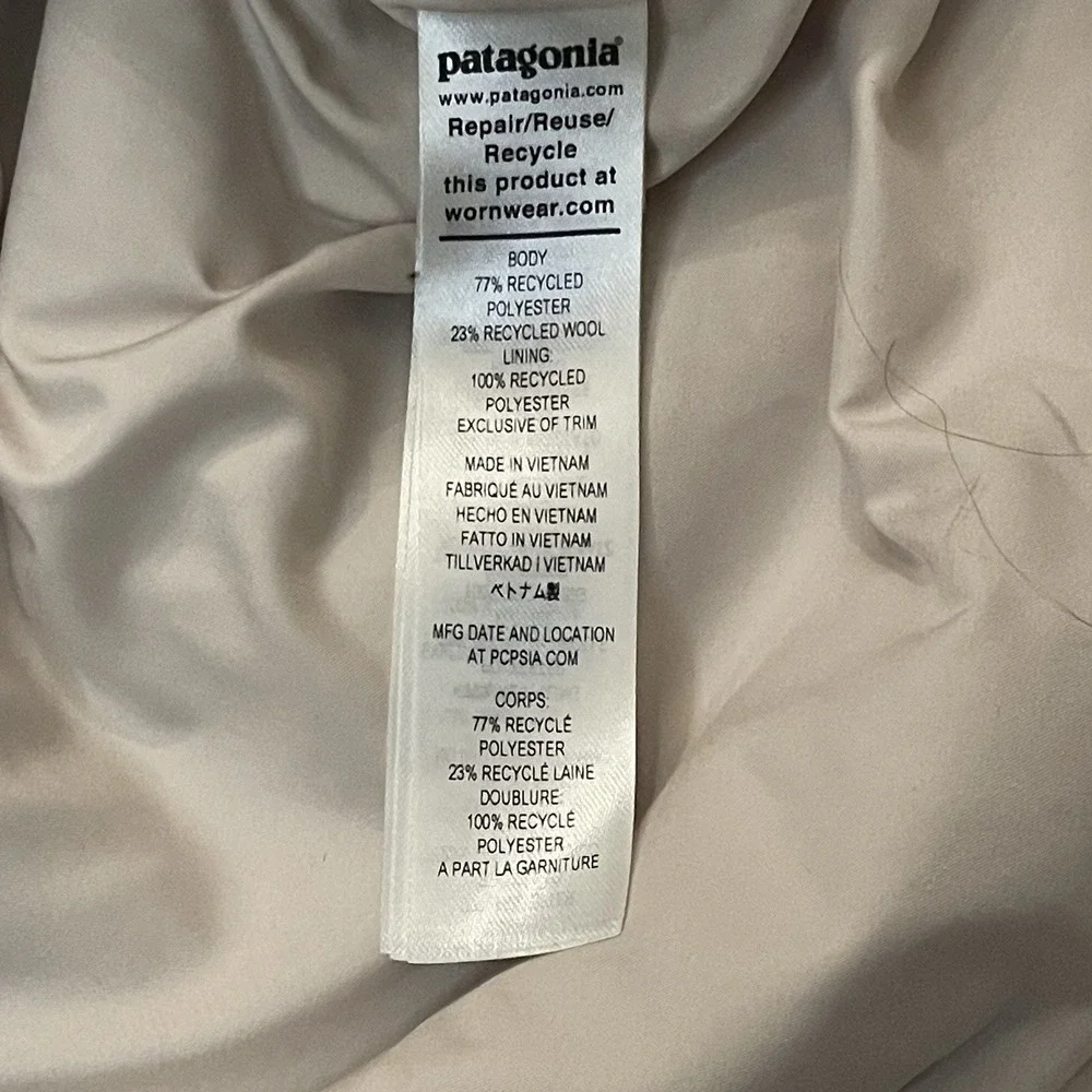 Patagonia Woolyester‎ Sherpa Bomber Jacket Womens XL Recycled Wool Oatmeal Beige